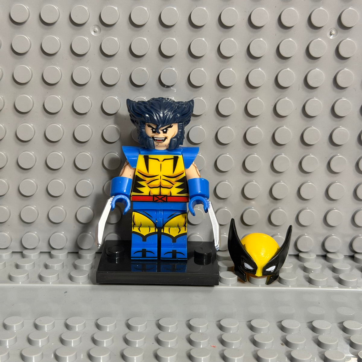 Wolverine Marvel superhero minifigure 0945